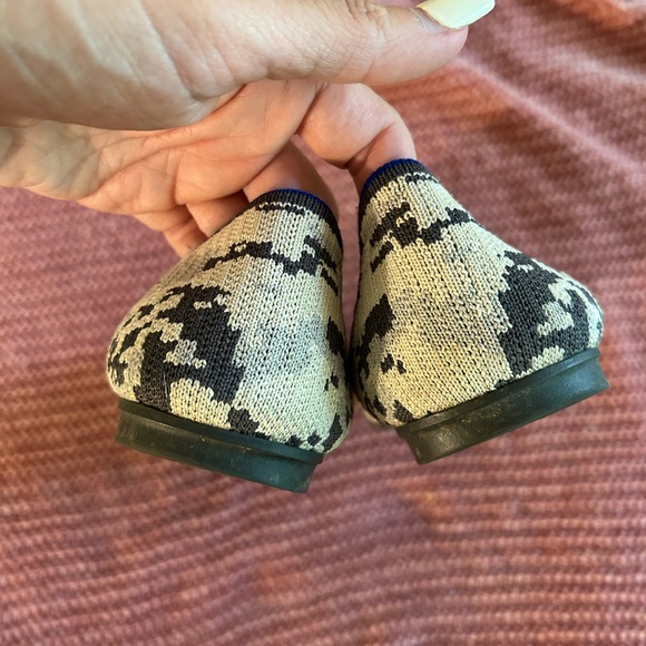 Rothy’s The Flat- Ash grey camo round toe size 8.5 - Picture 2 of 5